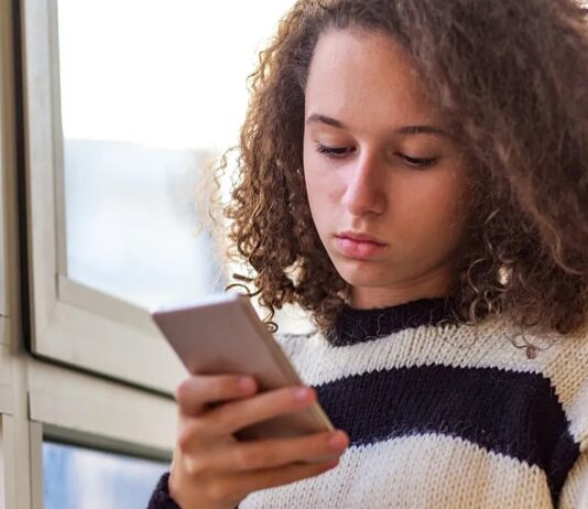 Зростання «штучних веганів»: чому деякі повністю відмовляються від Generative AI