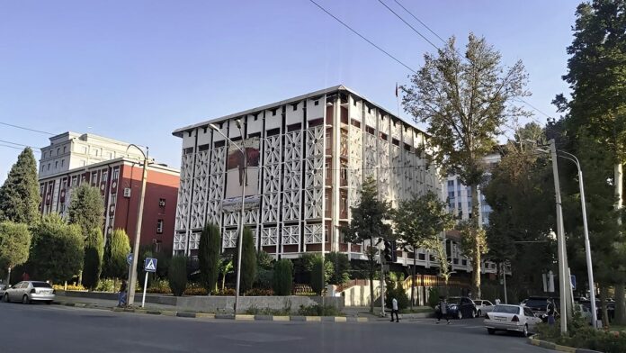 6bf72b7b-8829-4ab2-849c-fe57a0ff8275