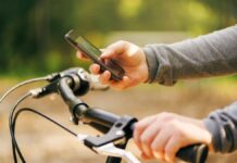 Gemini Тепер Забезпечує Голосове Управління Навігацією для Піших та Велосипедних Прогулянок