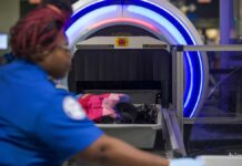 Додаток United Airlines Тепер Прогнозує Час Очікування в TSA та Інтегрує Відстеження Багажу