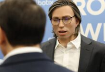 Mengapa Sekolah di New York Menggunakan Guru Robot